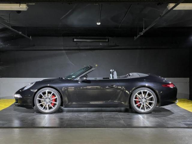 Porsche 911 image 9