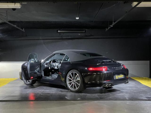 Porsche 911 image 1