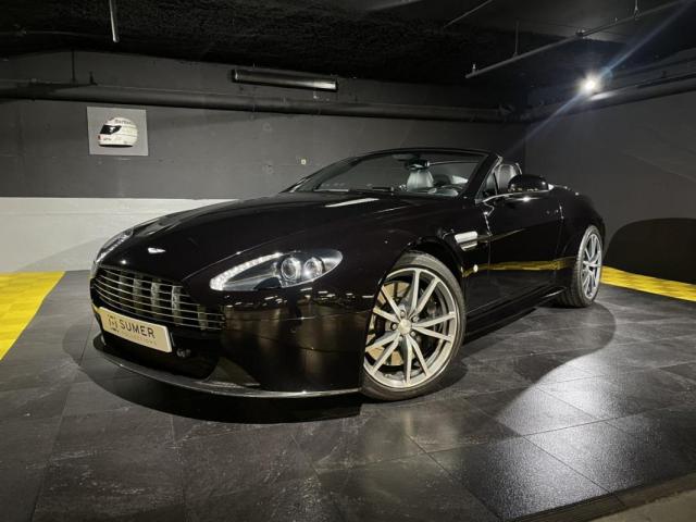 Aston Martin V8 image 3