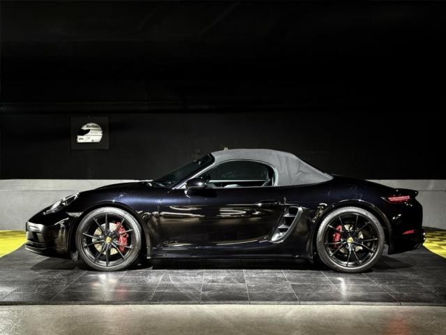 Porsche 718 Boxster image 9