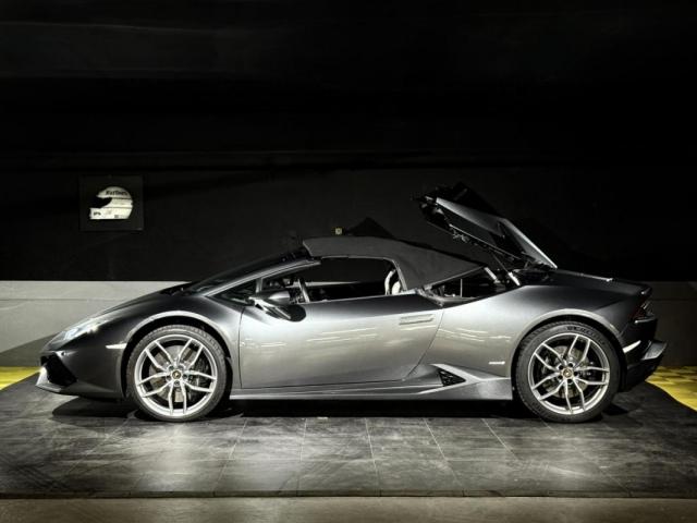 Lamborghini Huracán image 2