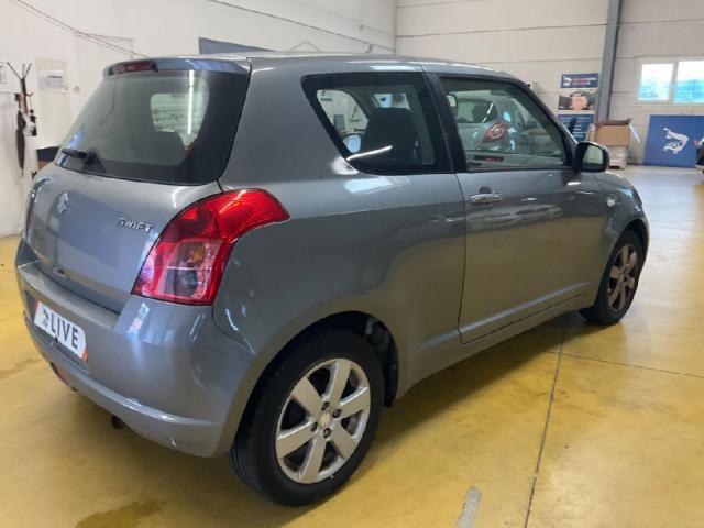 Suzuki Swift image 6