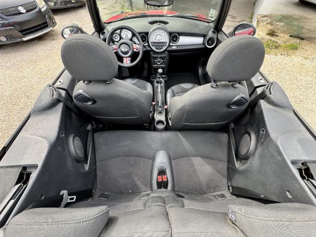 Mini Cabrio image 2