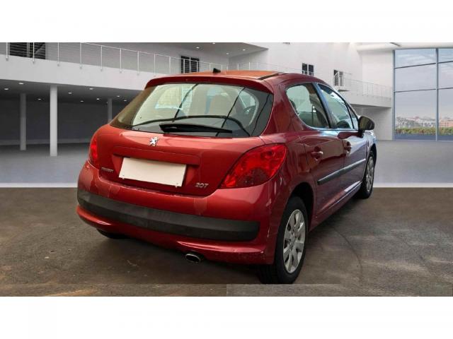 Peugeot 207 image 2