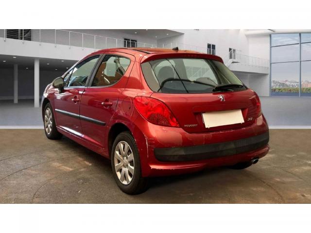 Peugeot 207 image 5
