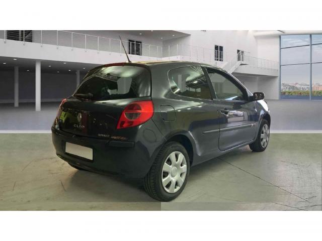 Renault Clio image 6