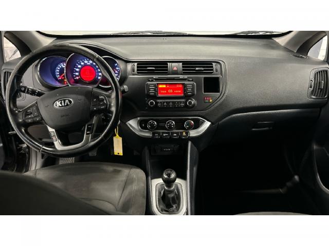 Kia Rio image 1
