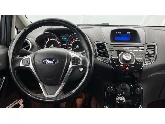 Ford Fiesta image 3