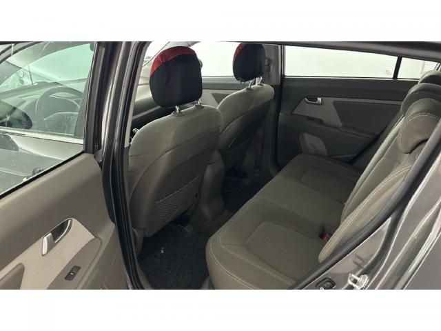 Kia Sportage image 6