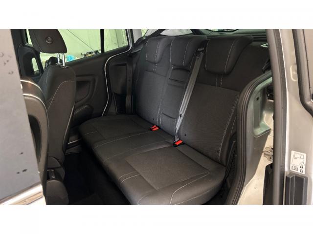 Ford B-Max image 2
