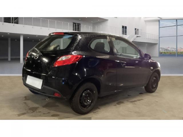 Mazda 2 image 1