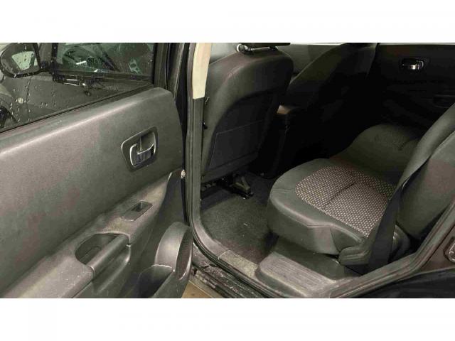 Nissan Qashqai+2 image 2