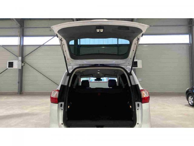 Ford Grand C-Max image 6