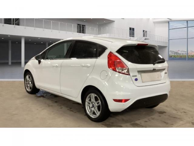 Ford Fiesta image 2