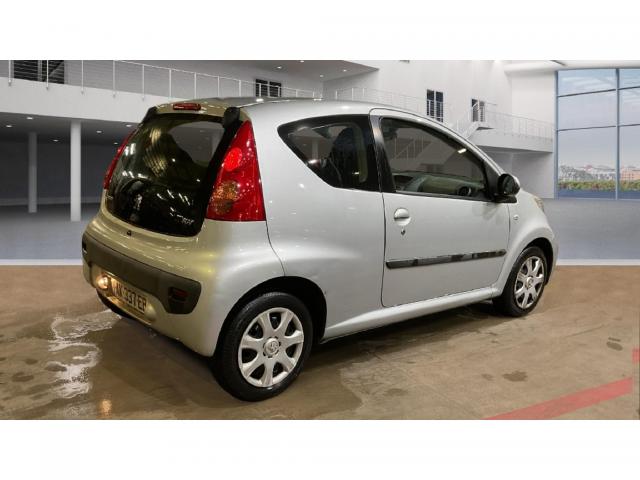 Peugeot 107 image 3