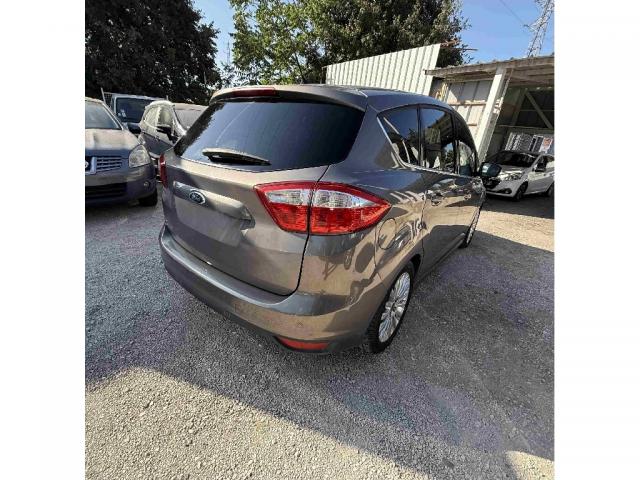 Ford C-Max image 5