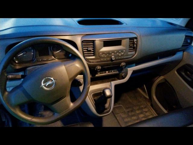 Opel Vivaro image 8