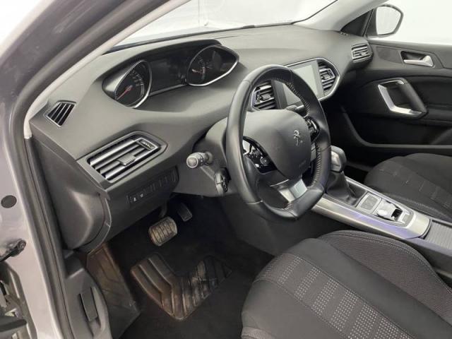 Peugeot 308 image 2