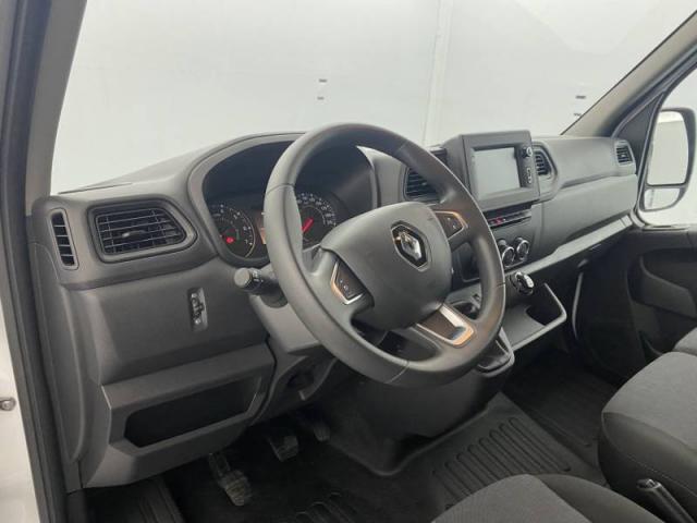Renault Master image 1