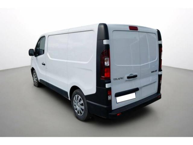 Renault Trafic image 2