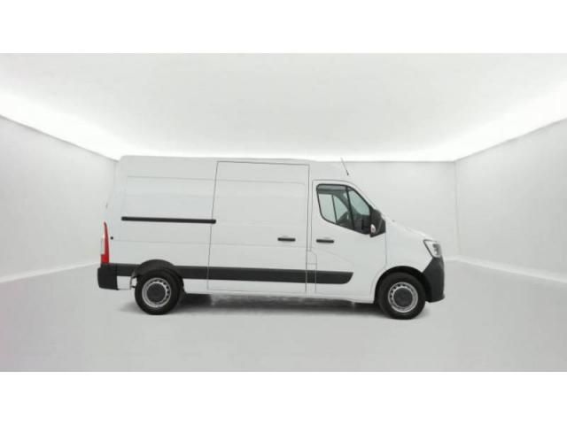 Renault Master image 2