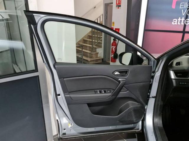Renault Captur image 7