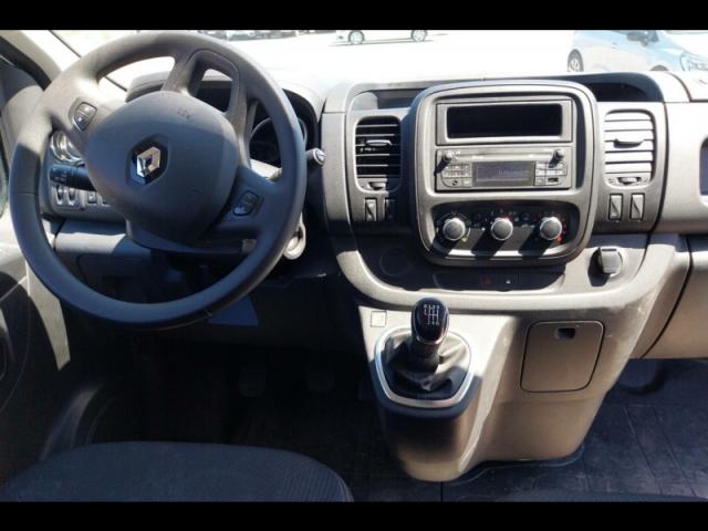 Renault Trafic image 1