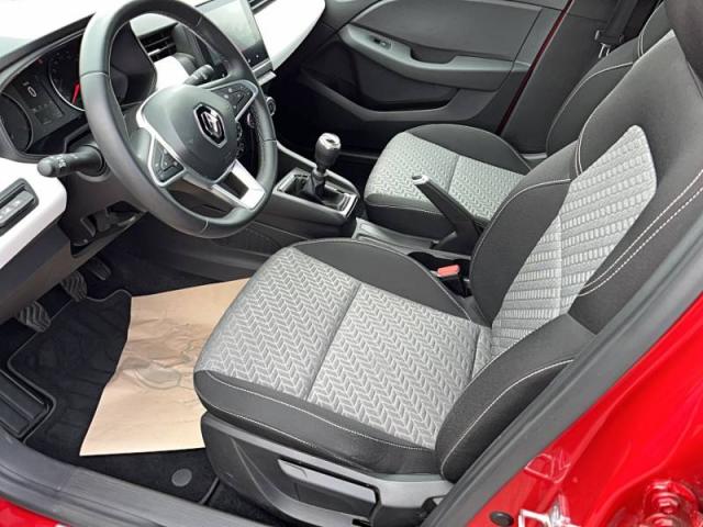 Renault Clio image 8