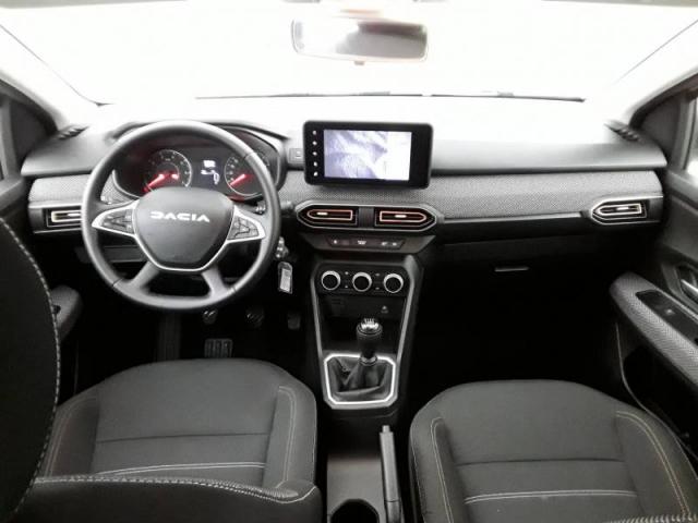 Dacia Sandero image 2