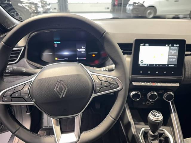 Renault Clio image 6