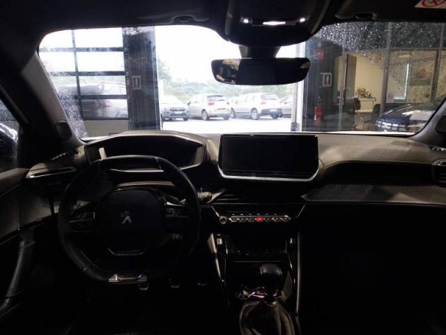 Peugeot 2008 image 3