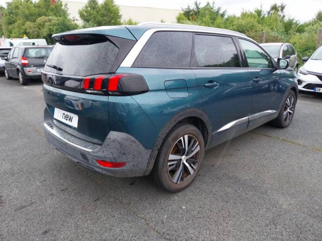 Peugeot 5008 image 4