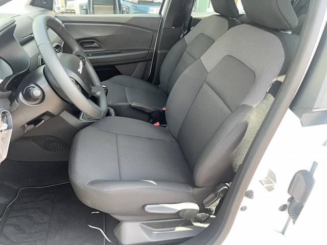 Dacia Sandero image 2