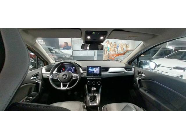 Renault Captur image 2