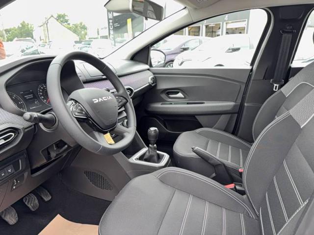 Dacia Sandero image 8