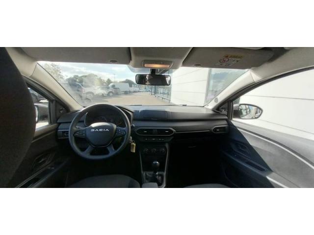 Dacia Sandero image 2