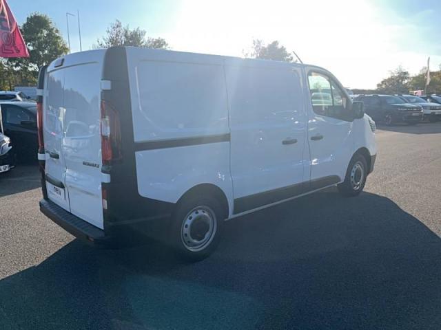 Renault Trafic image 8