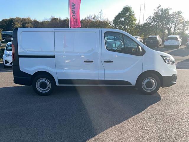 Renault Trafic image 9