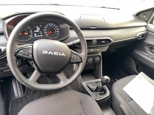 Dacia Sandero image 2