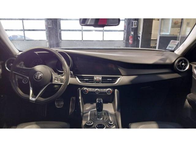 Alfa Romeo Giulia image 3