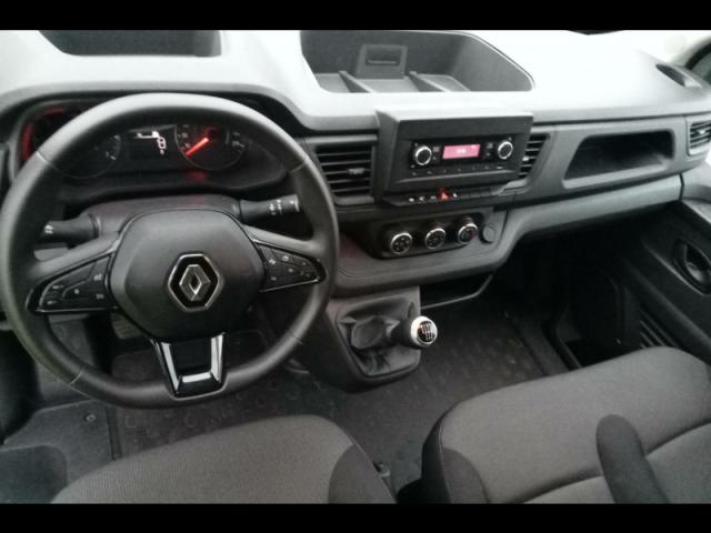 Renault Trafic image 2