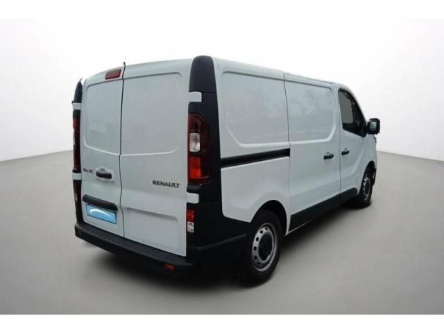 Renault Trafic image 2
