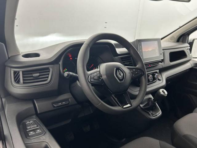 Renault Trafic image 1