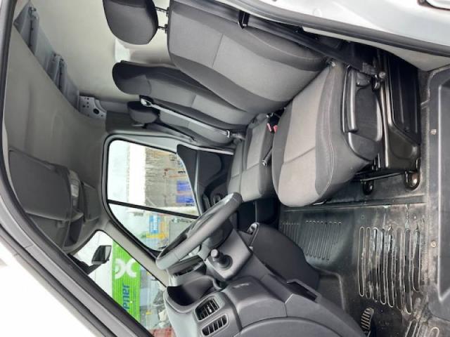 Renault Master image 9