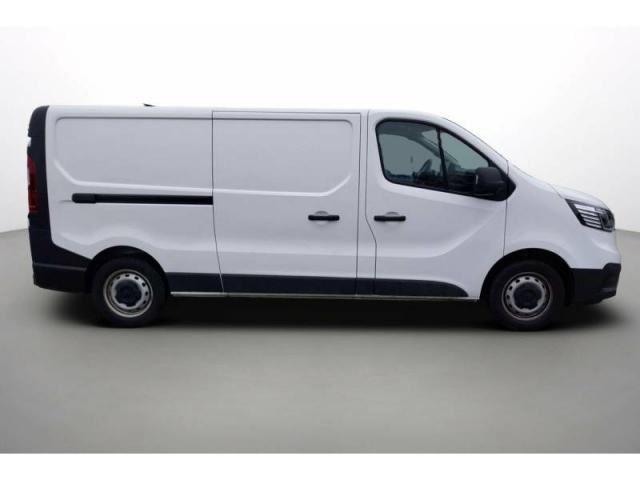 Renault Trafic image 2