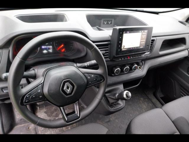 Renault Trafic image 1