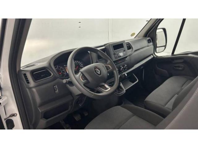 Renault Master image 8