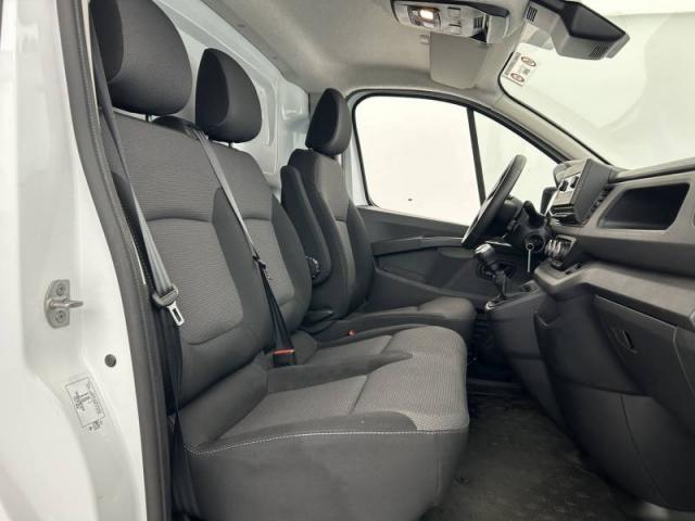 Renault Trafic image 1