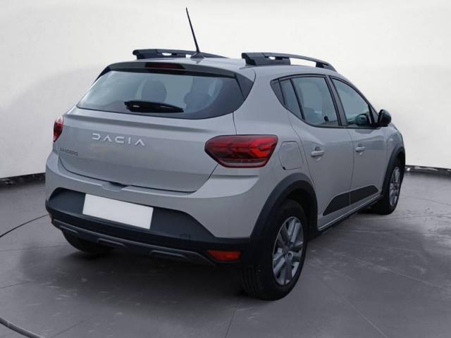 Dacia Sandero image 2