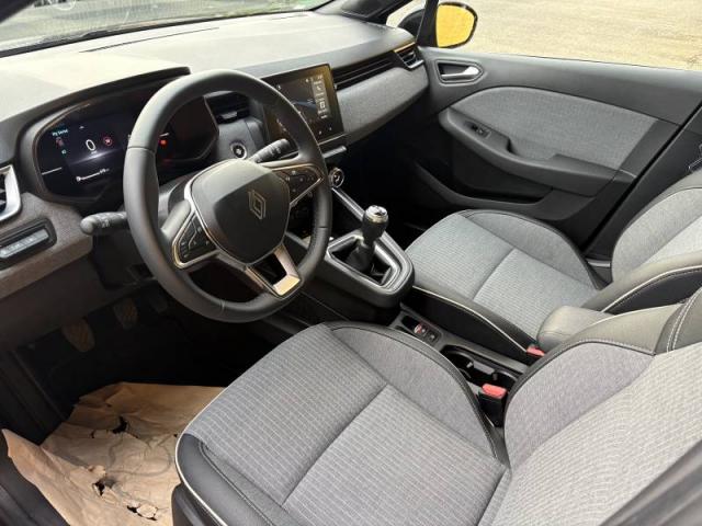 Renault Clio image 9